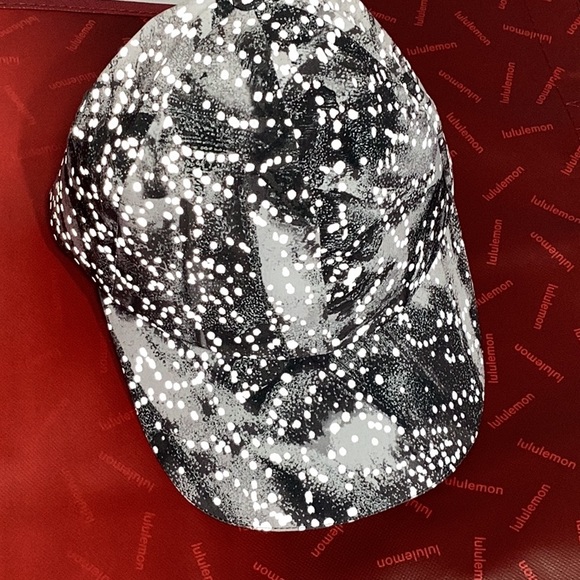 Lululemon fast and free run hat - Picture 3 of 9